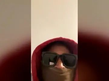 Gay sex chat with kamchimaster26 - camgaychat.com - Britain