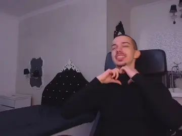 Gay sex chat with KaydenDrew - camgaychat.com - Britain