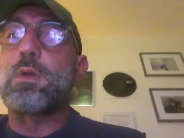 Gay sex chat with greg983 - camgaychat.com - Britain