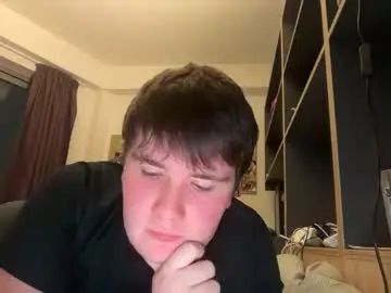 Gay sex chat with sexyspoiledslut - camgaychat.com - Britain