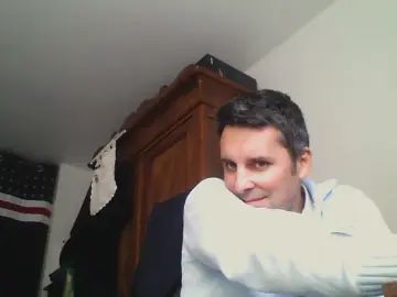 Gay sex chat with Zizazou76420 - camgaychat.com - Britain