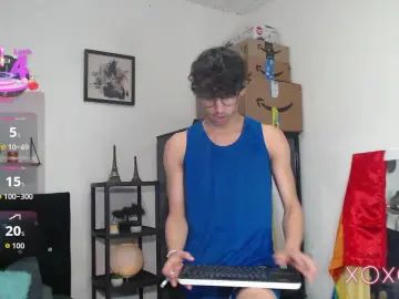  Gael_Jones - camgaychat.com