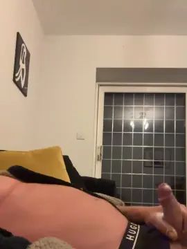  Guide_me69 - camgaychat.com - Britain