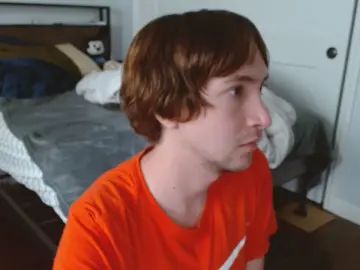  MrPhantom26 - camgaychat.com - Britain