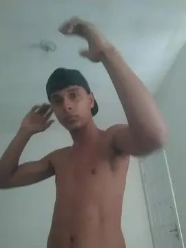  Papi2025 - camgaychat.com - Spain