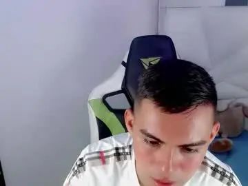  tommy_floww - camgaychat.com - Britain