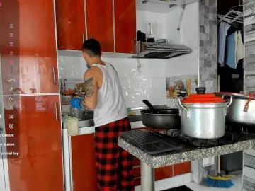 Gay sex chat with Masterblue_hot - camgaychat.com - Spain