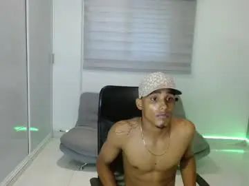 Gay sex chat with jonas_lewis - camgaychat.com - Spain