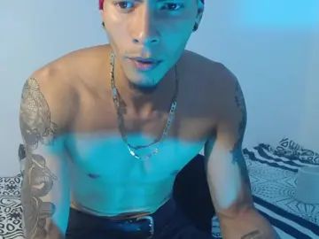 Gay sex chat with Daniel_laverd - camgaychat.com - Britain