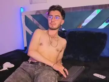 Gay sex chat with nerd_perverse - camgaychat.com - Britain