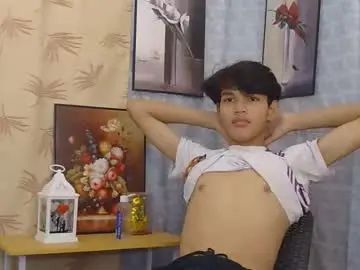 Gay sex chat with iconic_slim - camgaychat.com - Britain