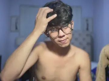 Gay sex chat with johnsexy18 - camgaychat.com - Britain