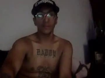 Gay sex chat with thehomiezeus - camgaychat.com - Britain