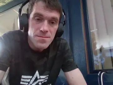 Gay sex chat with BlnAktivGay - camgaychat.com - Germany