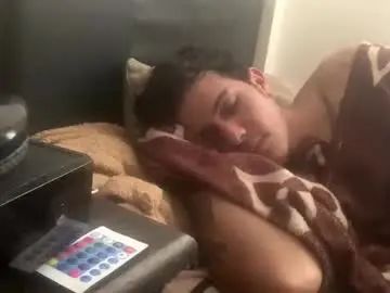 Gay sex chat with devildarkt - camgaychat.com - Britain