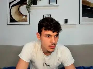 Gay sex chat with maxx_vell - camgaychat.com - Britain