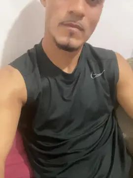 Gay sex chat with vinicius878 - camgaychat.com - Portugal