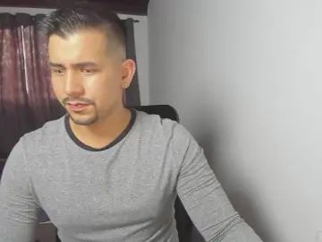 Gay sex chat with Ruizfrank1 - camgaychat.com - Britain