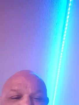 Gay sex chat with Manofliesure69 - camgaychat.com - Britain