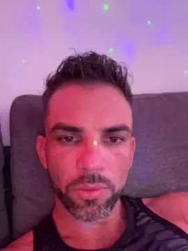 Gay sex chat with Aless2987 - camgaychat.com - Spain