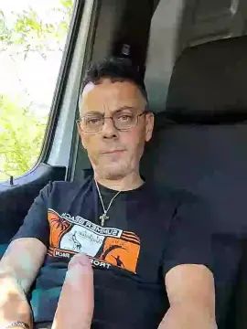 Gay sex chat with 1TOROSEDUTO - camgaychat.com - Italy