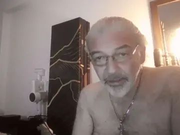 Gay sex chat with theomain - camgaychat.com - Greece
