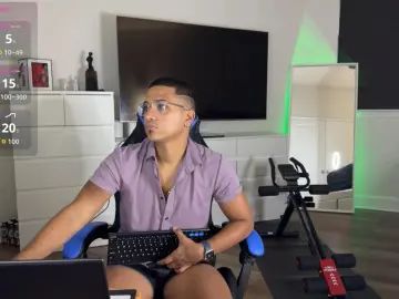 Gay sex chat with Amzeuss - camgaychat.com - Spain