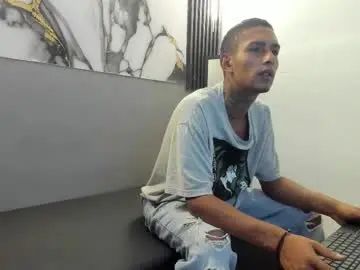 Gay sex chat with allen_floyt - camgaychat.com - Spain