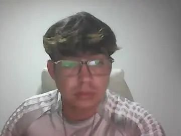 Gay sex chat with kezzjo - camgaychat.com - Britain