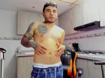 Gay sex chat with dostynjunior - camgaychat.com - Britain