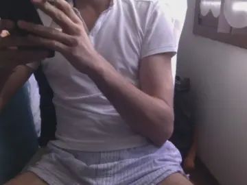 Gay sex chat with Italianslave94 - camgaychat.com - Italy