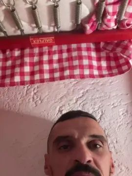 Gay sex chat with Roa87 - camgaychat.com - Britain