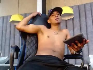 Gay sex chat with ethanwalkerr - camgaychat.com - Britain