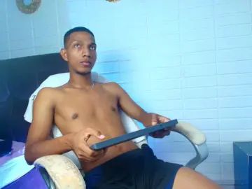 Gay sex chat with Miguelmar - camgaychat.com - Britain