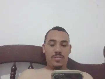 Gay sex chat with Hunterhub - camgaychat.com - Portugal