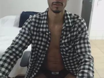 Gay sex chat with akimencamnew - camgaychat.com - Britain