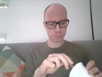 Gay sex chat with deftones_86 - camgaychat.com - Italy