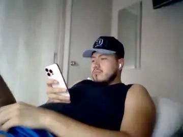 Gay sex chat with willgods10 - camgaychat.com - Britain