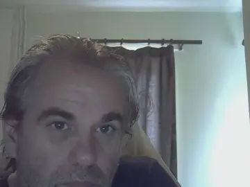 Gay sex chat with dirtylittlslut3 - camgaychat.com - Britain