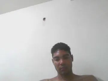 Gay sex chat with ytalo22 - camgaychat.com - Portugal