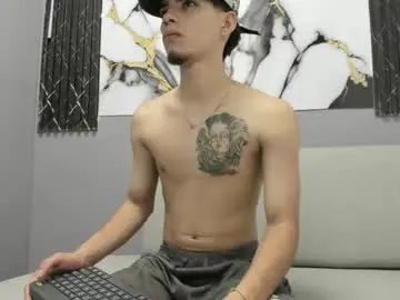 Gay sex chat with axel_williams2 - camgaychat.com - Britain