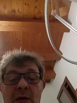 Gay sex chat with Bigcockpizzo - camgaychat.com - Italy
