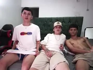 Gay sex chat with andrew_restrepo - camgaychat.com - Britain