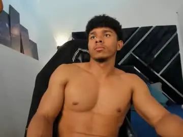 Gay sex chat with jaydenvance - camgaychat.com - Britain