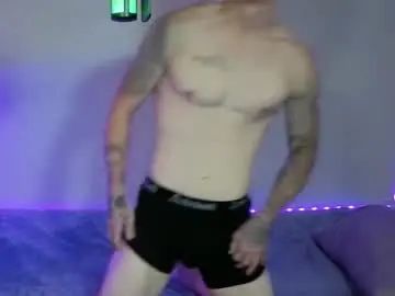 Gay sex chat with frankoafterdark - camgaychat.com - Britain