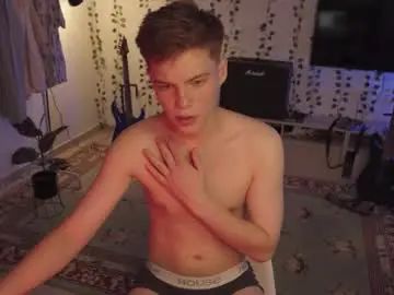 Gay sex chat with rusbradpitt - camgaychat.com - Britain