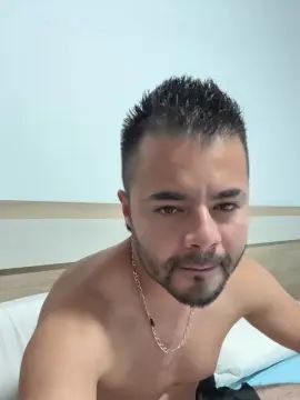 Gay sex chat with elbaby28 - camgaychat.com - Spain