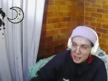 Gay sex chat with mudano_naito - camgaychat.com - Britain