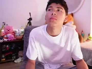 Gay sex chat with freddy_lax_ - camgaychat.com - Spain