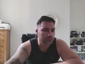 Gay sex chat with adriano8643 - camgaychat.com - Britain